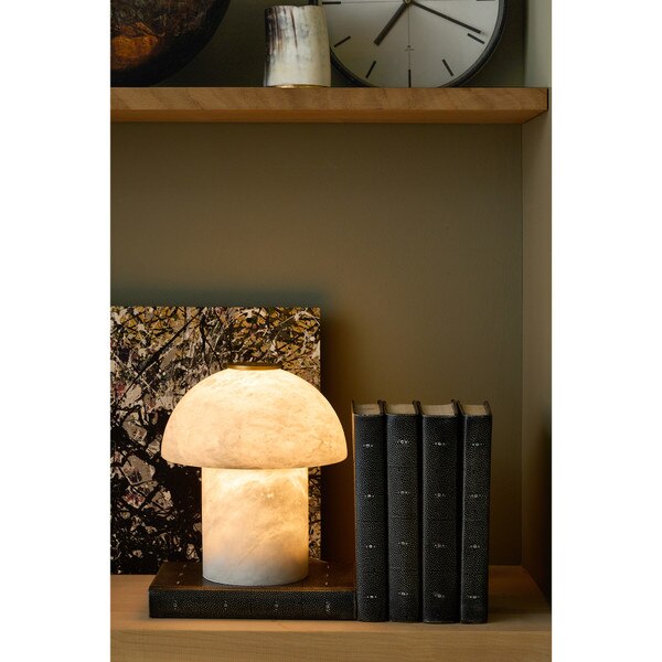 Bonnie Alabaster Uplight Lifestyle 18